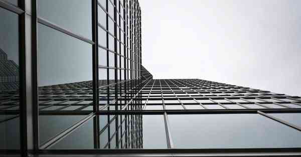 智能机器人无人农场：农业的未来