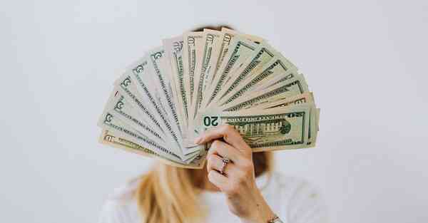 酒店智能机器人外卖，酒店机器人送餐服务怎么使用