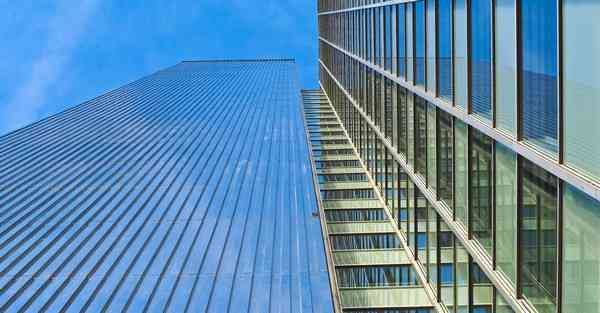 人工智能机器人和人谈恋爱