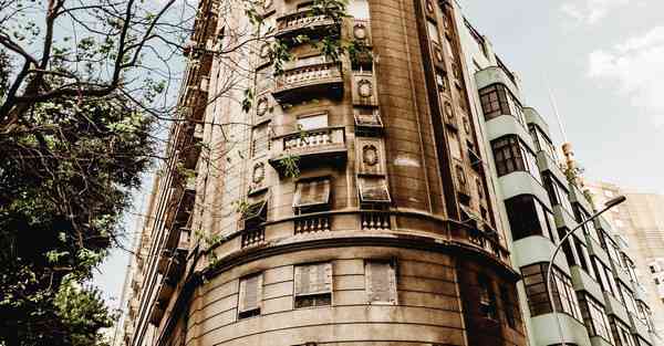 智能机器人无人农场：农业的未来