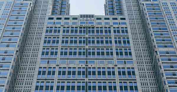 圆圆勇机器人智能语音