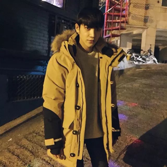 湛纪萱群