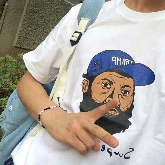奚世风德