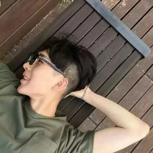 赖彩馥霞