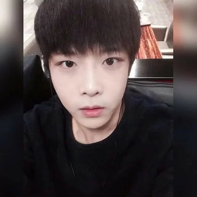 蓝以伯媛